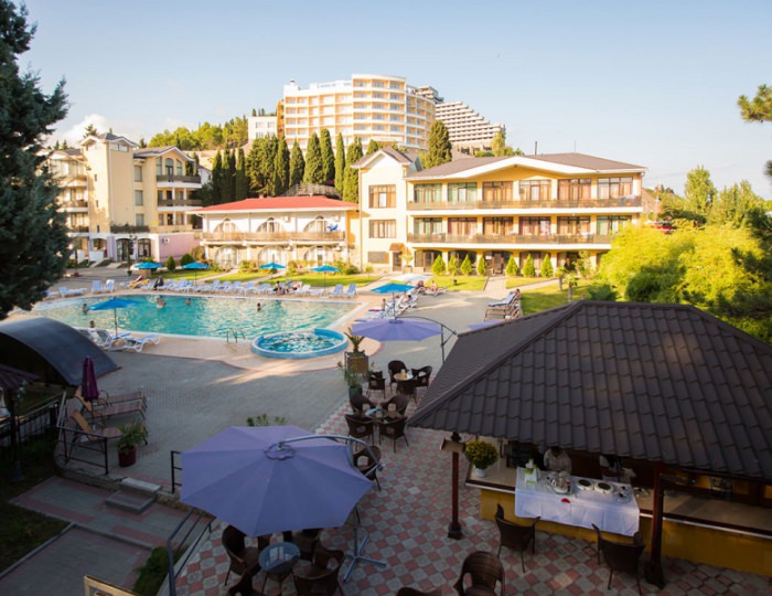 Pool-бар - Курорт-отель «Демерджи»